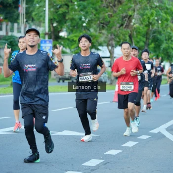Runner Photo 1605380