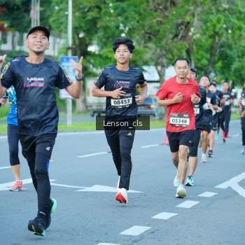 Runner Photo 1605383