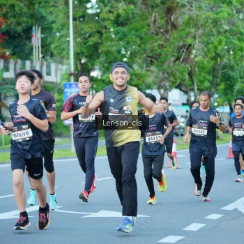 Runner Photo 1605387