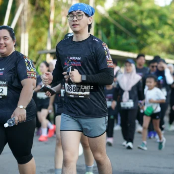 Runner Photo 1605392