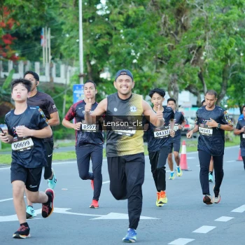 Runner Photo 1605394