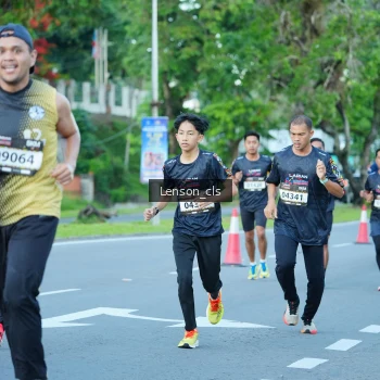 Runner Photo 1605402