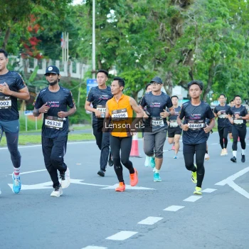 Runner Photo 1605473