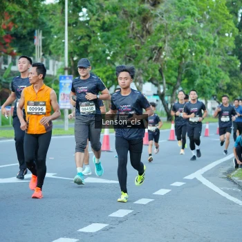 Runner Photo 1605476