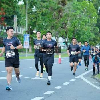 Runner Photo 1605497