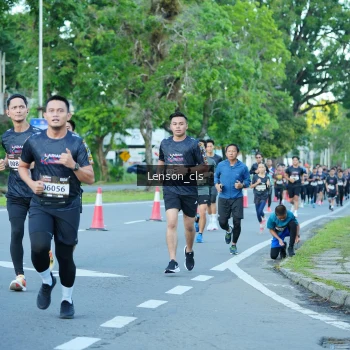 Runner Photo 1605498