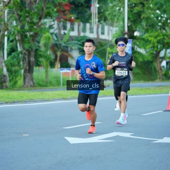Runner Photo 1605533