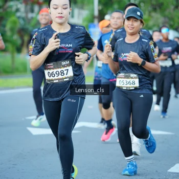 Runner Photo 1605543
