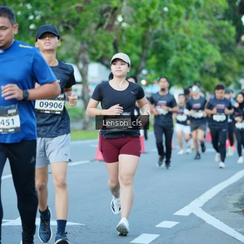 Runner Photo 1605617