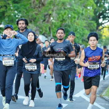 Runner Photo 1605643