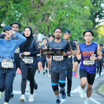 Runner Photo 1605648
