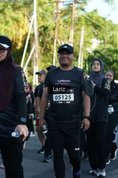 Runner Photo 1605649