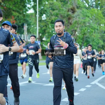 Runner Photo 1605751