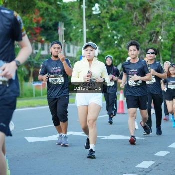 Runner Photo 1605756