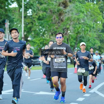 Runner Photo 1605778