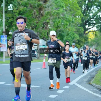 Runner Photo 1605781