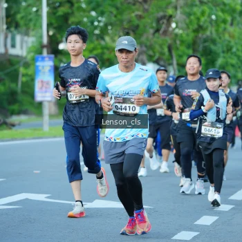 Runner Photo 1605796
