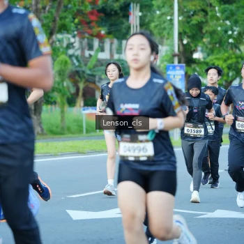 Runner Photo 1605816