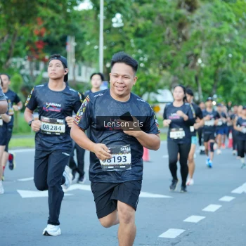 Runner Photo 1605824