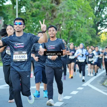 Runner Photo 1605877