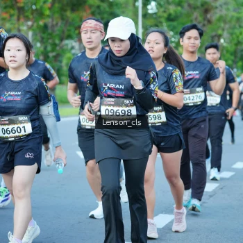 Runner Photo 1605916