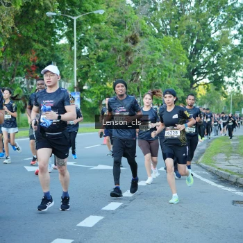 Runner Photo 1606076