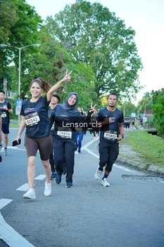 Runner Photo 1606104