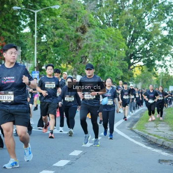 Runner Photo 1606155