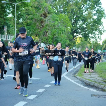 Runner Photo 1606175