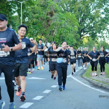 Runner Photo 1606183