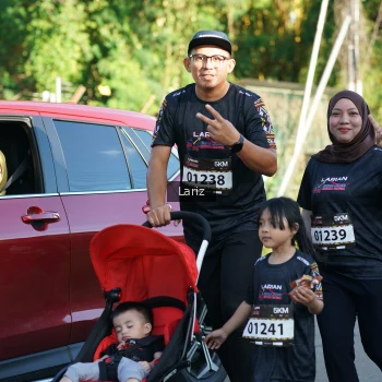 Runner Photo 1606243