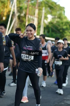 Runner Photo 1606302