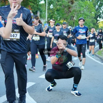 Runner Photo 1606310