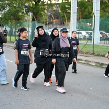 Runner Photo 1606410