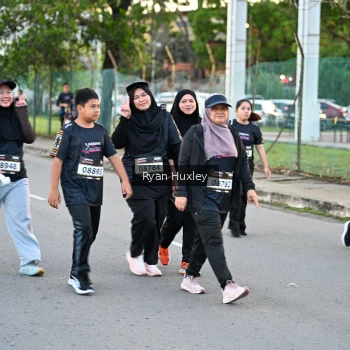 Runner Photo 1606428