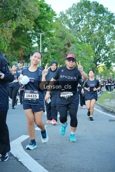 Runner Photo 1606445