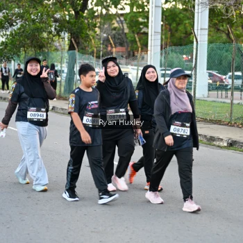 Runner Photo 1606452