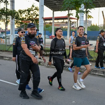 Runner Photo 1606559