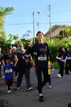 Runner Photo 1606579