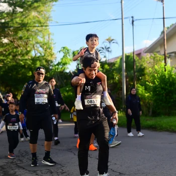 Runner Photo 1606634