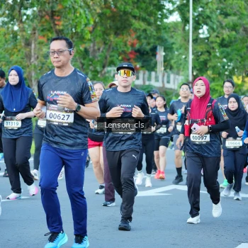 Runner Photo 1606635