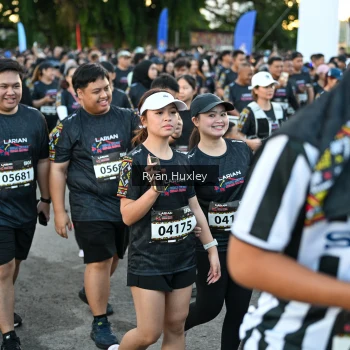 Runner Photo 1606687