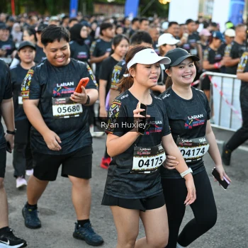 Runner Photo 1606715