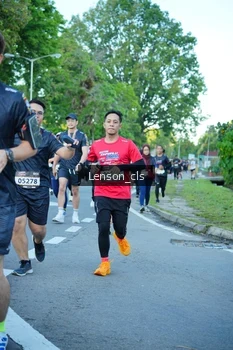 Runner Photo 1606978
