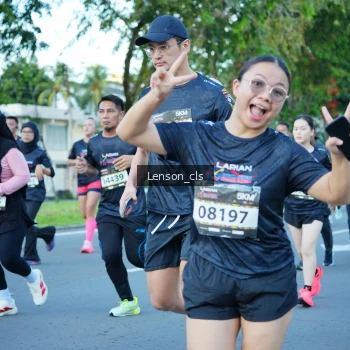 Runner Photo 1607034