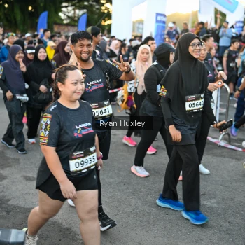 Runner Photo 1607113