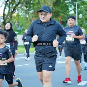 Runner Photo 1607157