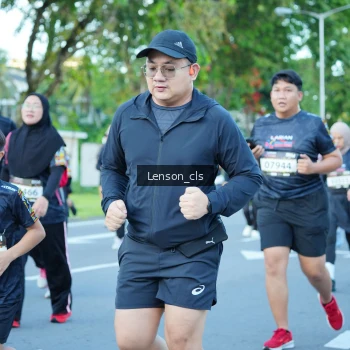 Runner Photo 1607161