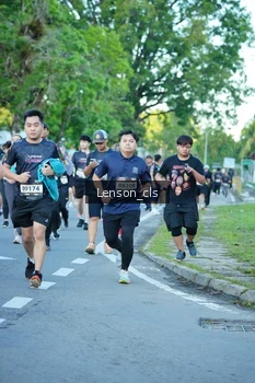 Runner Photo 1607178