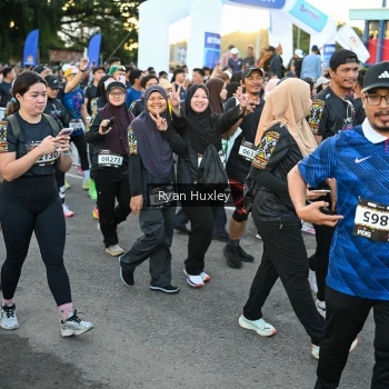 Runner Photo 1607180